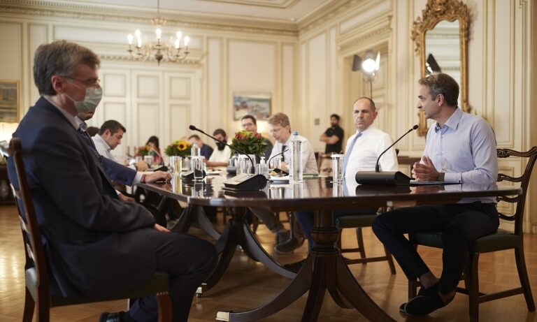 Τσιόδρας – Κορονοϊός: «Ανησυχώ για τα Βαλκάνια»