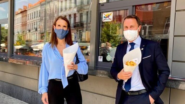 Βρυξέλλες: Τέσσερις πρωθυπουργοί έκαναν διάλειμμα για… τηγανητές πατάτες