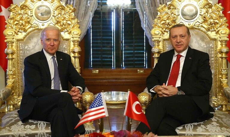 Έξαλλος με Μπάιντεν ο Ερντογάν – Απειλούν τον υποψήφιο των ΗΠΑ οι Τούρκοι! (vid)