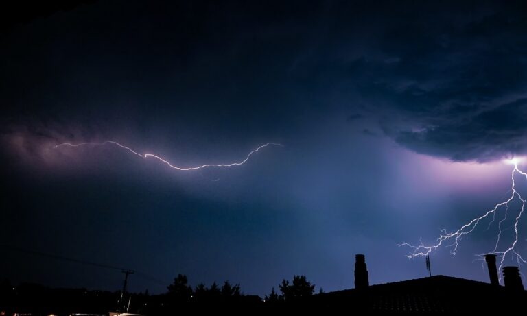 Έκτακτο δελτίο καιρού: Έρχεται η «ψυχρή λίμνη» -Κακοκαιρία με καταιγίδες, χαλάζι από την Τετάρτη