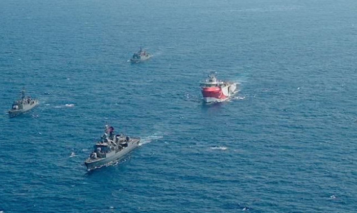 «Έβαλε νερά και γέρνει»: Η φωτό που δείχνει γιατί το Kemal Reis την… έκανε μετά τη σύγκρουση (pic)