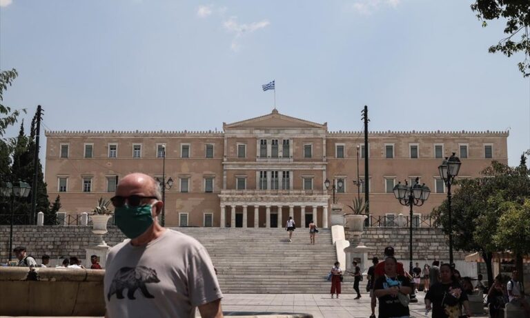 Bloomberg: 50% φοροαπαλλαγή σε όσους μεταφέρουν τη φορολογική τους έδρα στην Ελλάδα