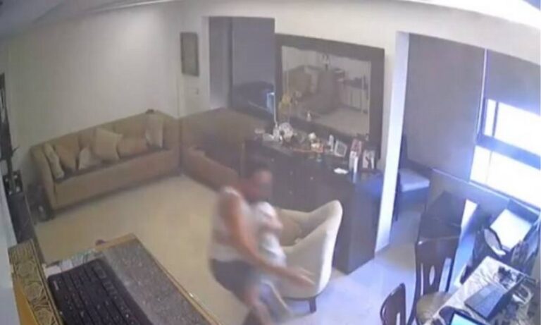 Βηρυτός: Συγκλονιστικό video – Πατέρας προσπαθεί να σώσει τον γιο του