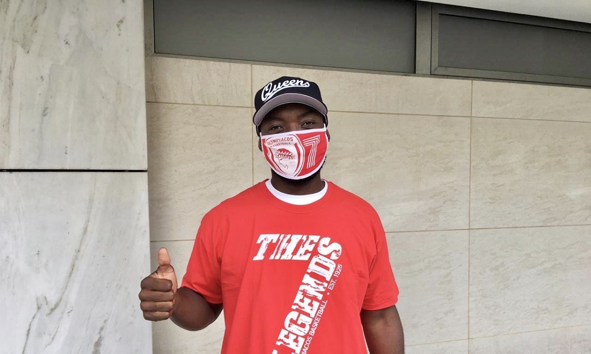 Ολυμπιακός: Έφτασε και ο Τζένκινς στην Ελλάδα (vid)