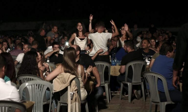 Πανηγύρια: Σε απόγνωση οι καλλιτέχνες από την απαγόρευση (vid)