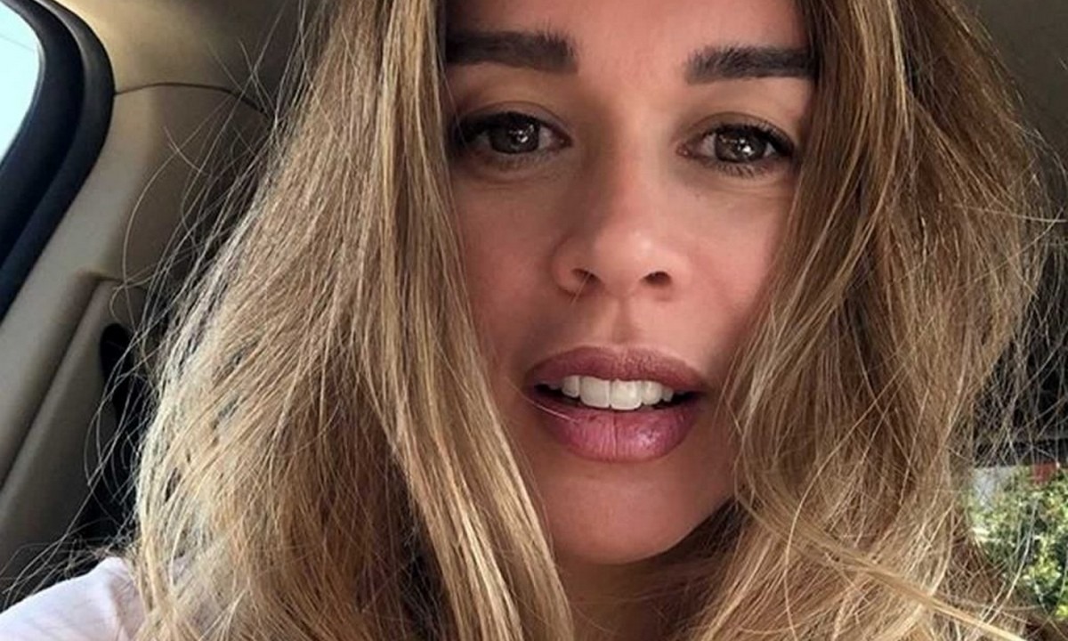 Έρρικα Πρεζεράκου: Δακρυσμένη μετά το 5ωρο χειρουργείο (vid)