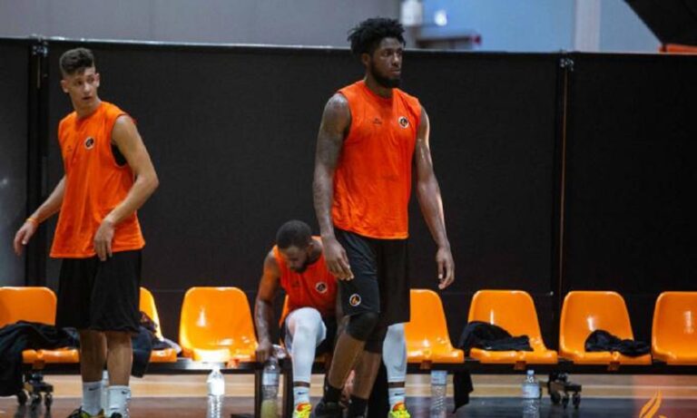 Προμηθέας: Ο Φλόιντ θετικός στον κορονοϊό- Το μήνυμα του (pic)