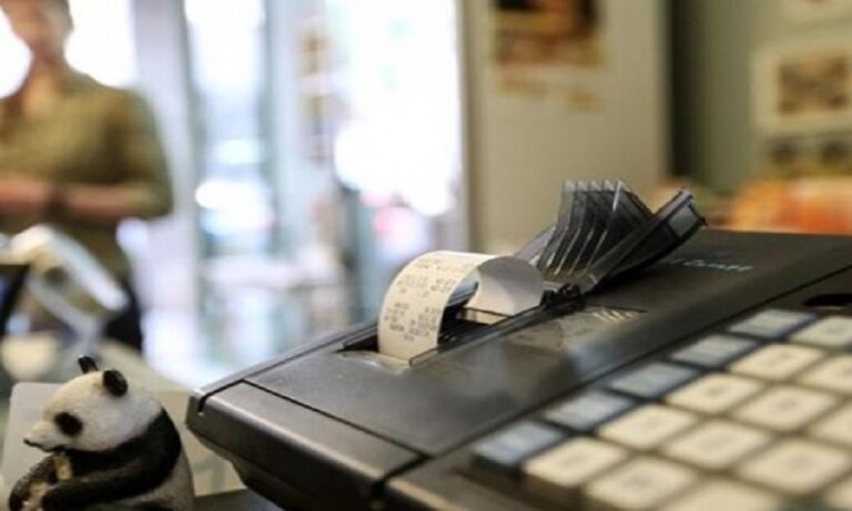 Λάρισα: Έκλεβε το αφεντικό της