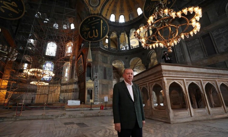 Ερντογάν: Μετατρέπει σε τζαμί και τη Μονή της Χώρας