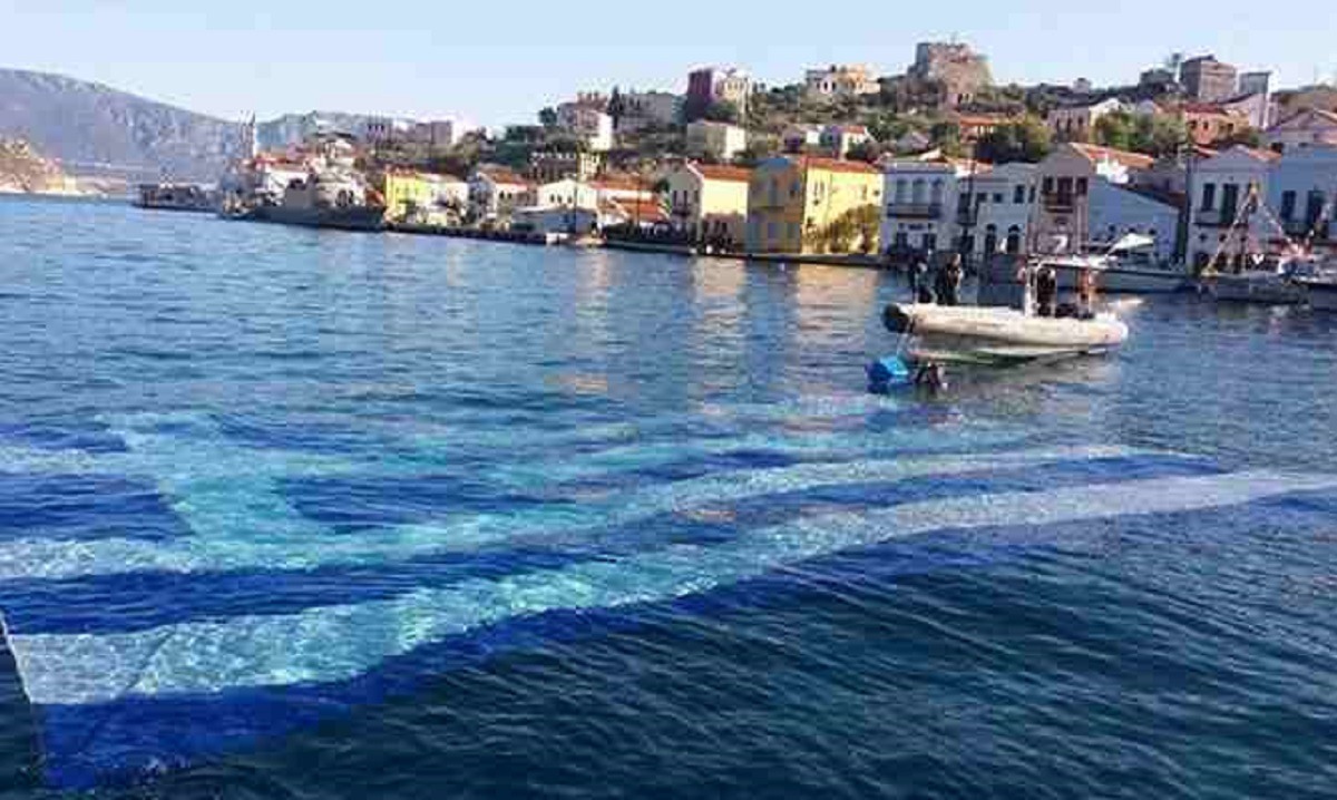 Καστελόριζο: Ανατριχίλα από τον Εθνικό Ύμνο των Ελλήνων στρατιωτών (vid) |  sportime.gr