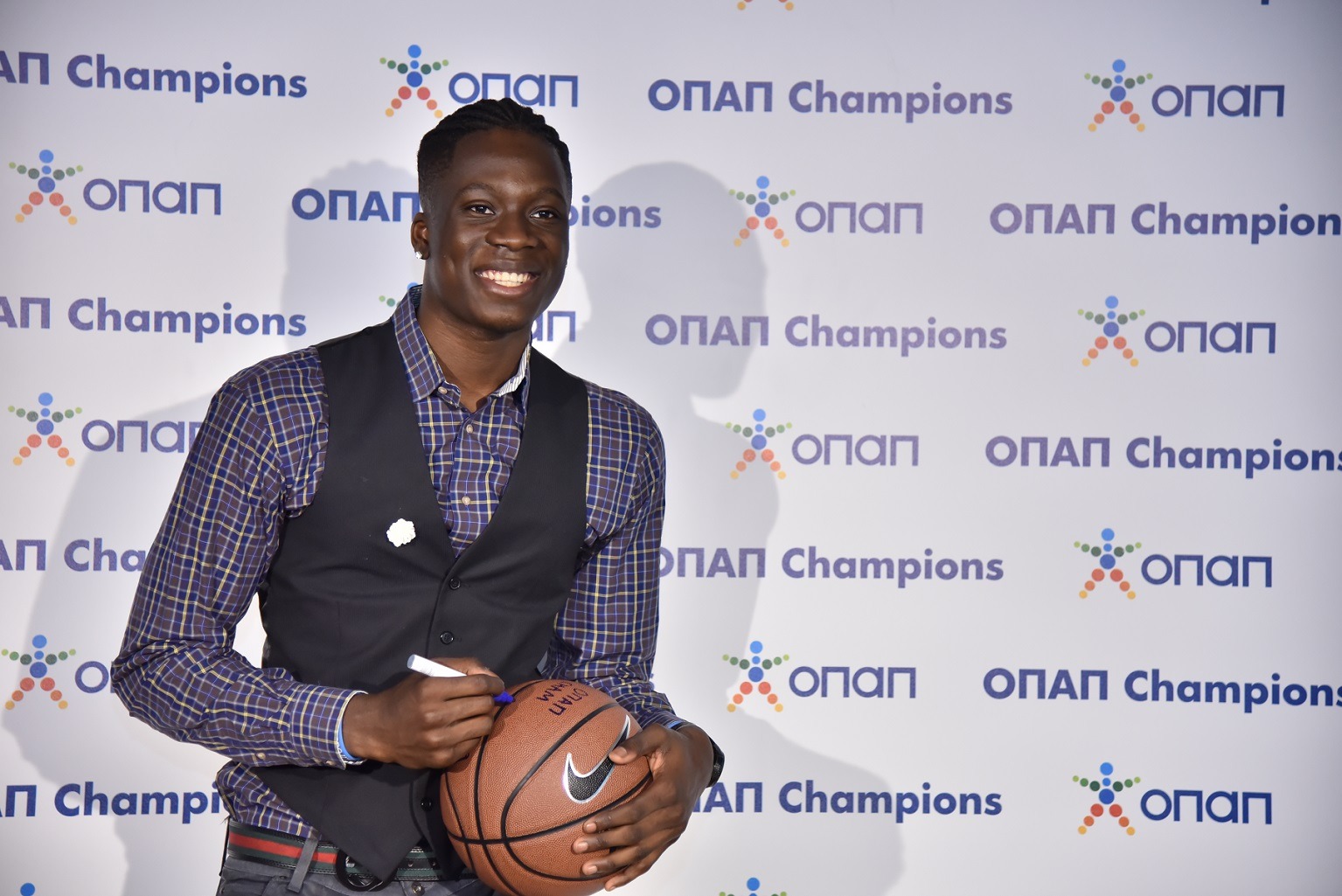 Άλεξ Αντετοκούνμπο