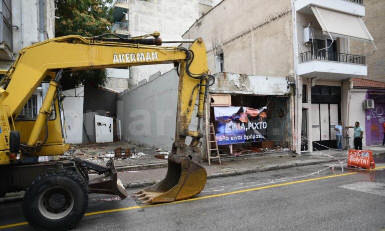 Λάρισα: Γκρεμίστηκε ιστορικός οίκος ανοχής στην Λάρισα με live μπουζούκια και ζεμπεκιές! (vids+pics)