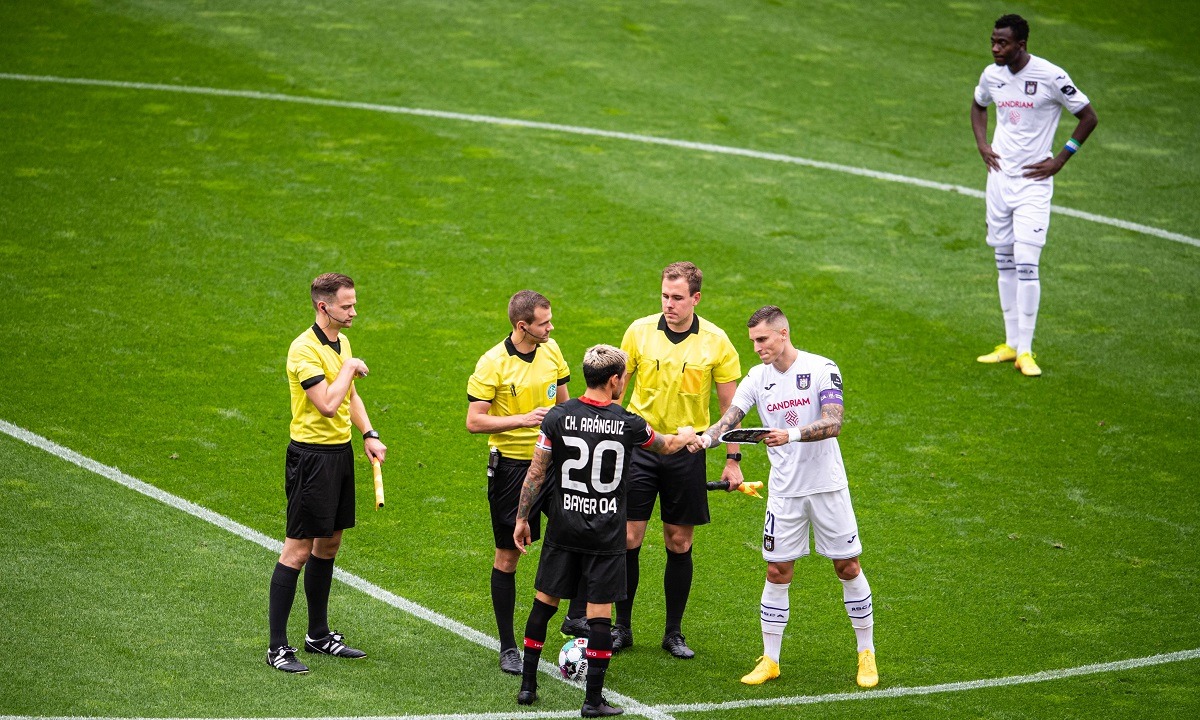 Βράνιες: Ανατροπή! Κομπανί: «Μπορεί να προσφέρει στην Άντερλεχτ»