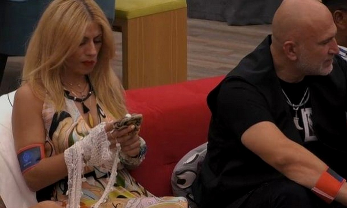 Big Brother: Έχει πάρει η Άννα Μαρία κινητό στο σπίτι; – Χαμός στο Twitter