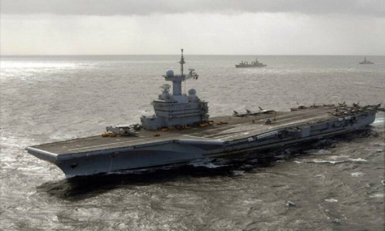 Σαρλ Ντε Γκωλ: Τούρκος ε.α. στρατηγός ζητά επιθέσεις αυτοκτονίας