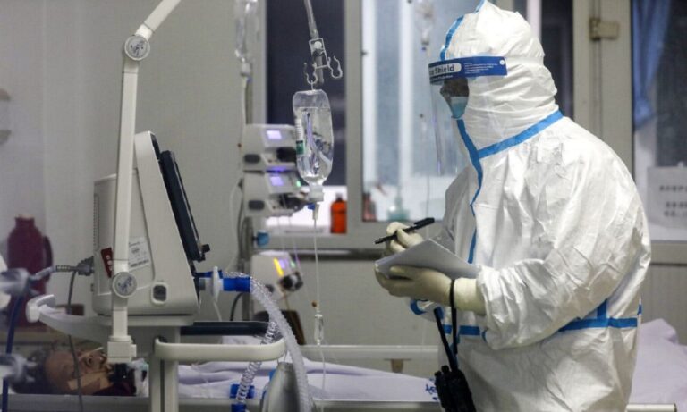 Δερμιτζάκης: «Έως και 50 φορές περισσότερα τα πραγματικά κρούσματα κάθε μέρα»