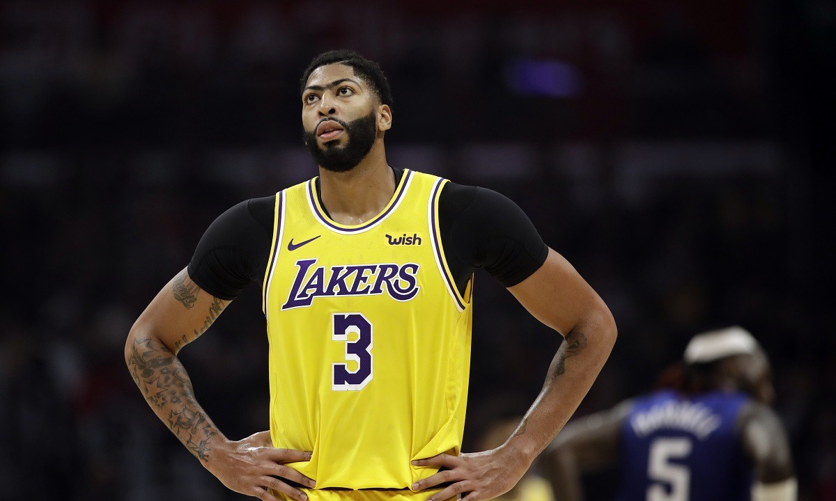 Λέικερς: Αμφίβολος ο Ντέιβις για το Game 5