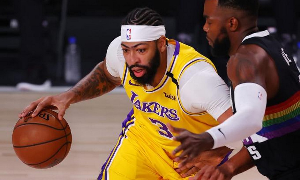 Ντέιβις: Σκόραρε χωρίς να βλέπει από το ένα μάτι! (vid)