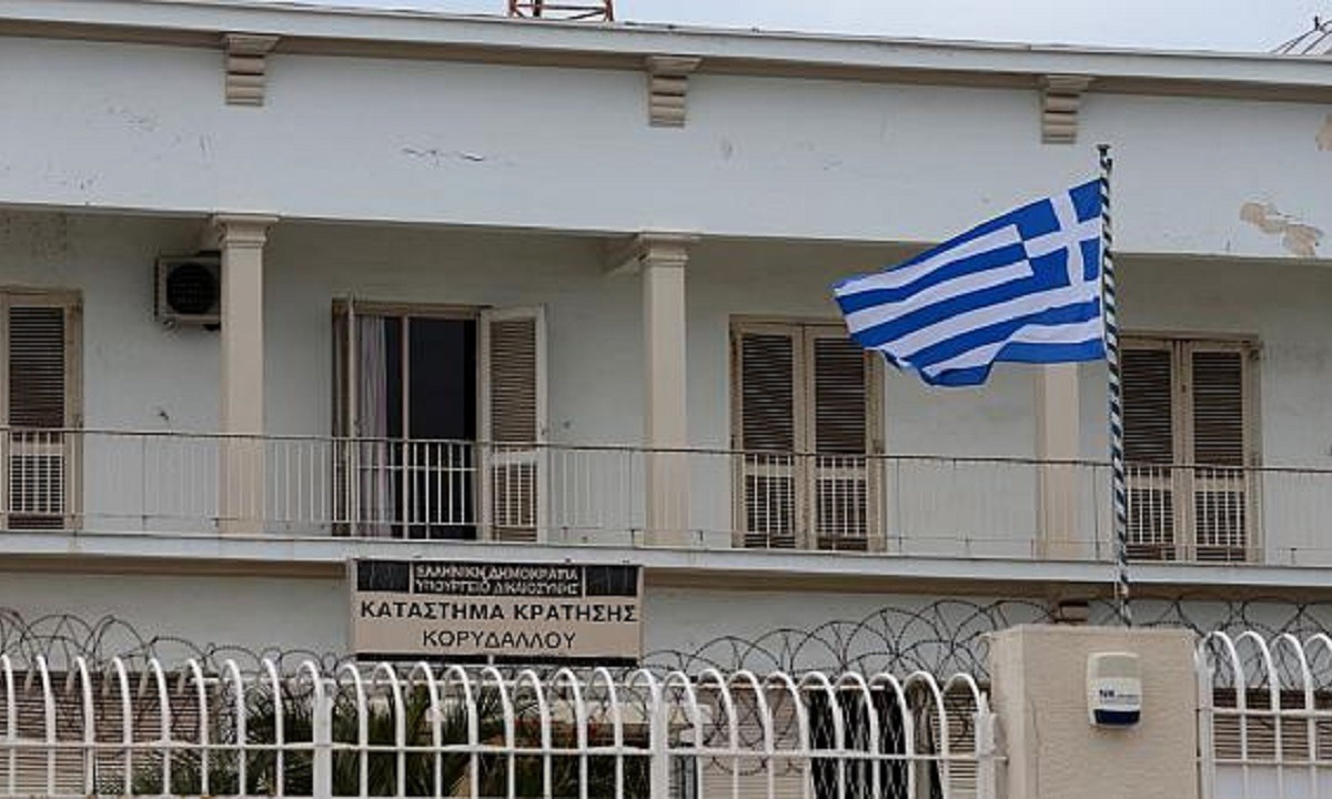 Κορυδαλλό: Από μαχαίρια μέχρι ...ζάρια στα κελιά! - Τι βρήκαν οι Αρχές