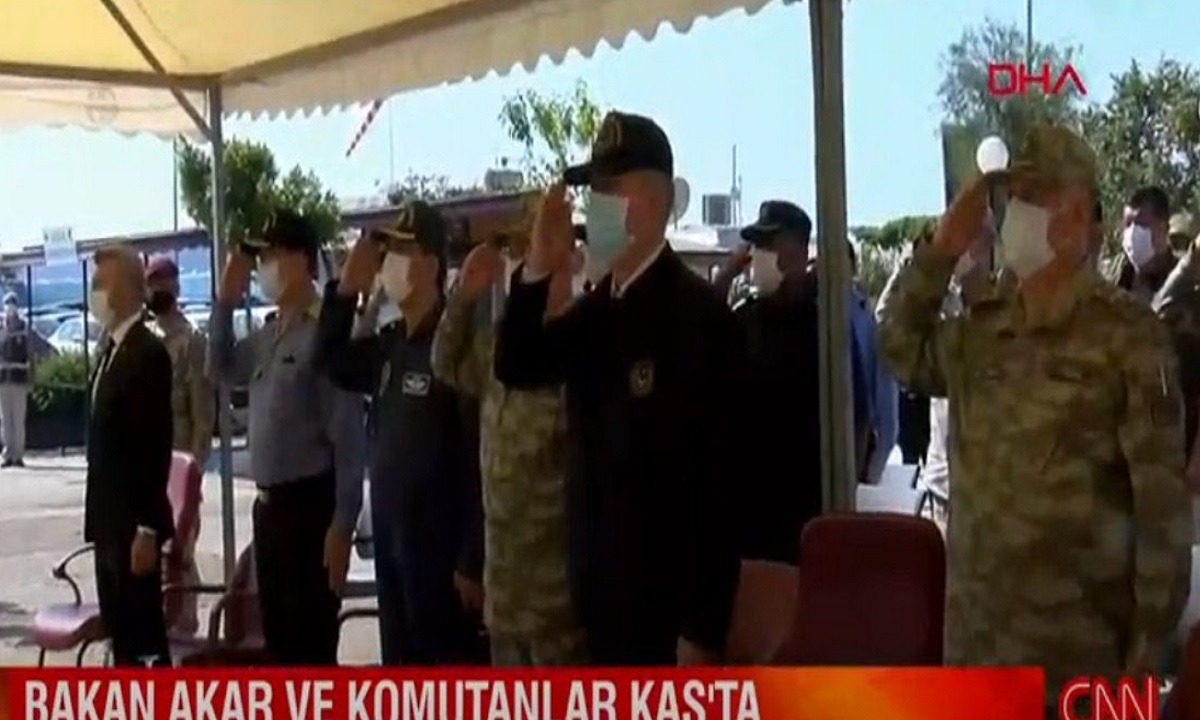 Tουρκία: Απέναντι από το Καστελόριζο εκτάκτως ο Τούρκος υπ. Άμυνας με κομμάντο