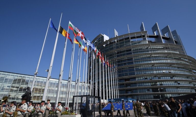 Κομισιόν: Αν η Τουρκία δεν αλλάξει συμπεριφορά θα υπάρξουν κυρώσεις