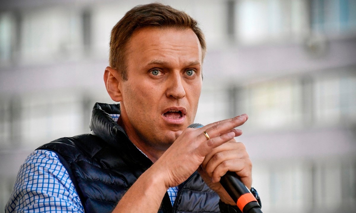 Μακρόν σε Πούτιν: «Επιβεβαιώσαμε τη χρήση Νόβιτσοκ στον Ναβάλνι»
