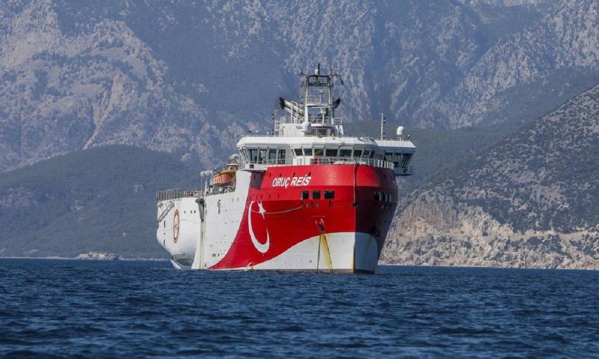 Ελληνοτουρκικά: «Ξεπόρτισε» και πάλι από το λιμάνι της Αττάλειας το «Oruc Reis»