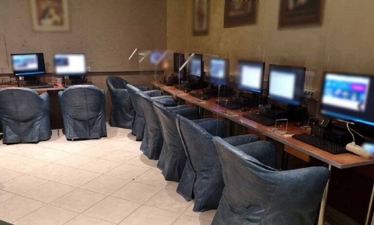 Έφοδος της ΕΛ.ΑΣ. σε παράνομο μίνι καζίνο στη Θεσσαλονίκη – 3 άτομα στον εισαγγελέα