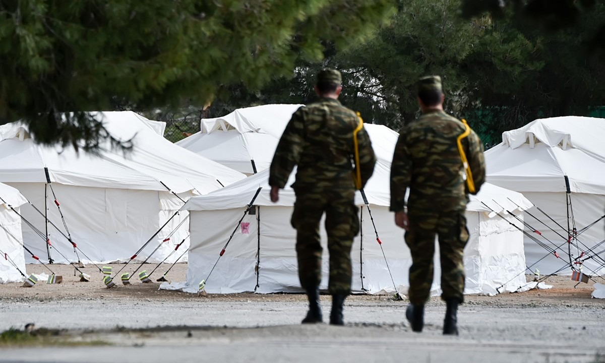 ΓΕΣ: Eκπυρσοκρότηση τυφεκίου εντός στρατοπέδου – Δύο τραυματίες