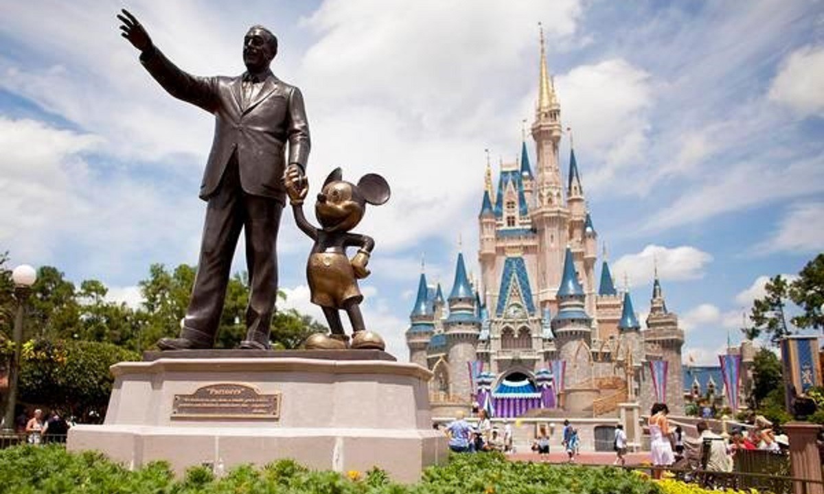 Walt Disney: Ανακοίνωσε ότι απολύει 28.000 εργαζόμενους!
