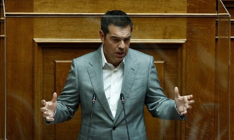 Σκληρή επίθεση ΣΥΡΙΖΑ: «Εγκληματικές ευθύνες για τη μη ενίσχυση του ΕΣΥ»