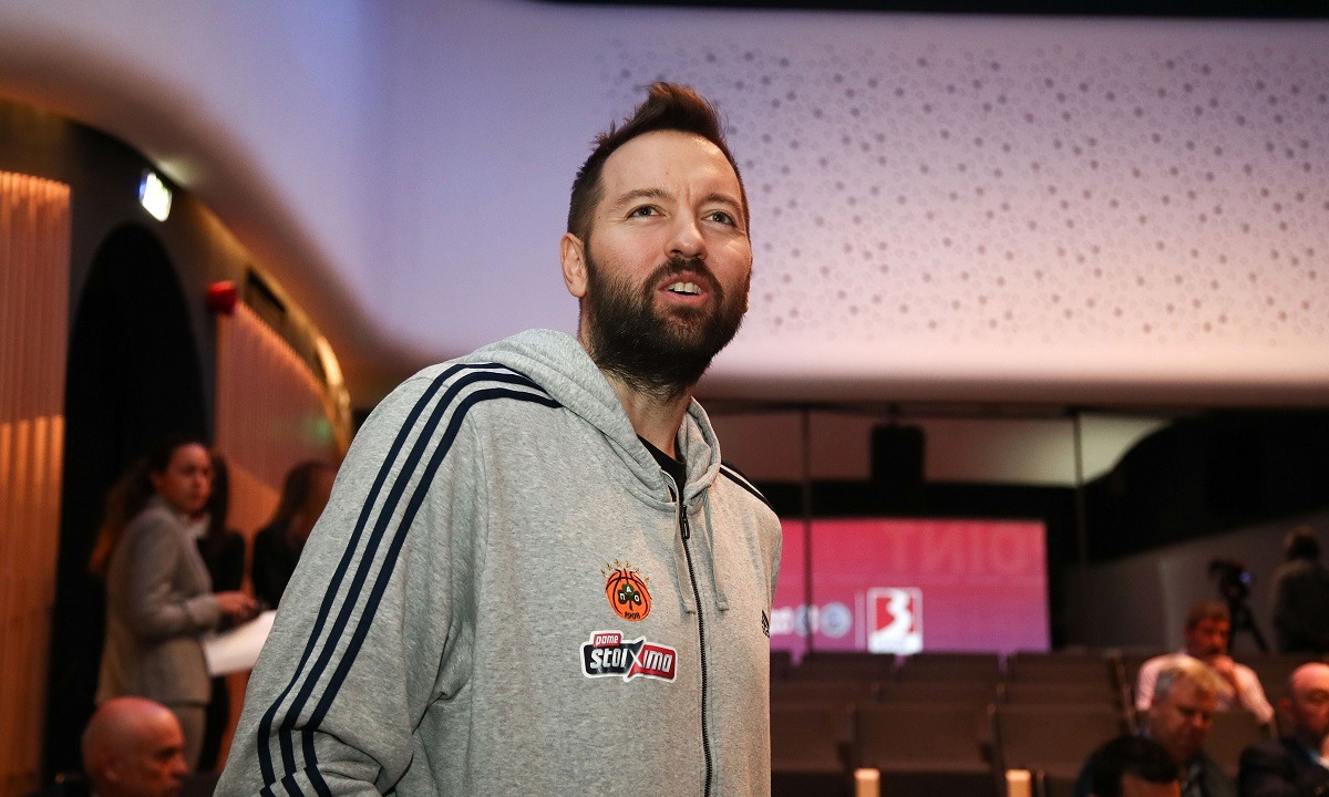 Βουγιούκας: Επίσημη η επιστροφή του (pics+Vid)