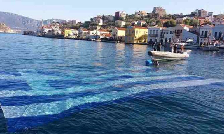 Καστελόριζο: Ανατριχίλα από τον Εθνικό Ύμνο των Ελλήνων στρατιωτών (vid)