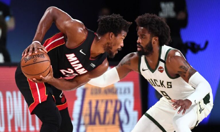 Μπακς- Χιτ 50-48 (ημίχρονο): Παλεύουν χωρίς τον Γιάννη (Vid)