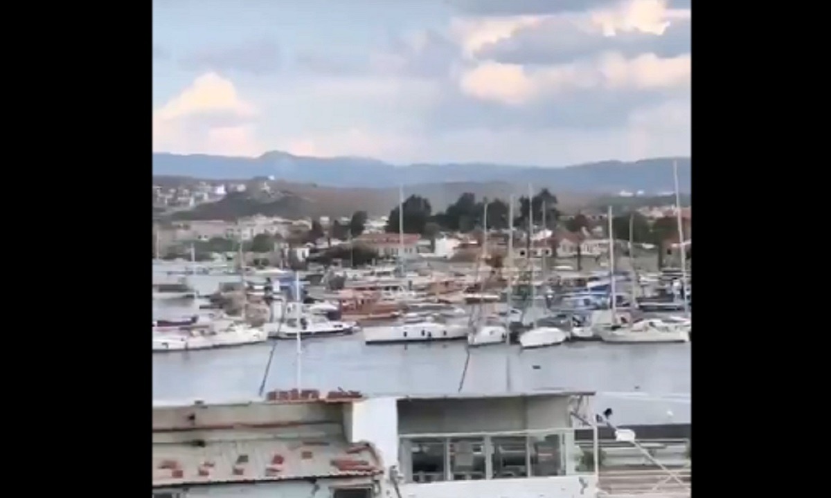 Σεισμός Σάμος: Η στιγμή που τσουνάμι «χτυπάει» στην Τουρκία (vid)
