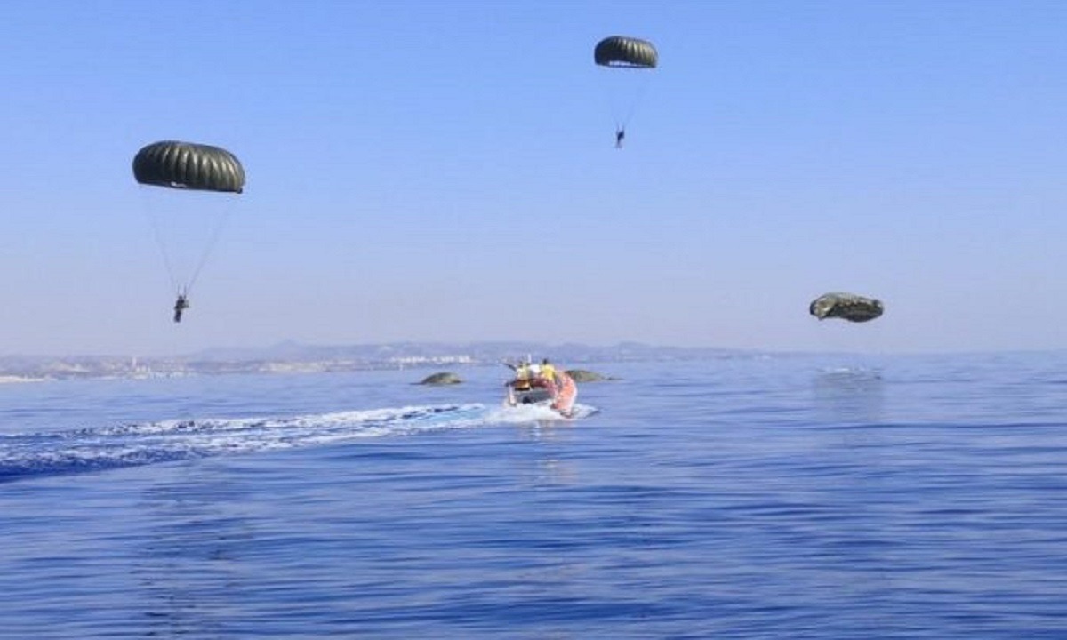 Ελληνικός στρατός: Ρίψεις Αλεξιπτωτιστών στην Κύπρο από C-130 της Πολεμικής Αεροπορίας (pics)