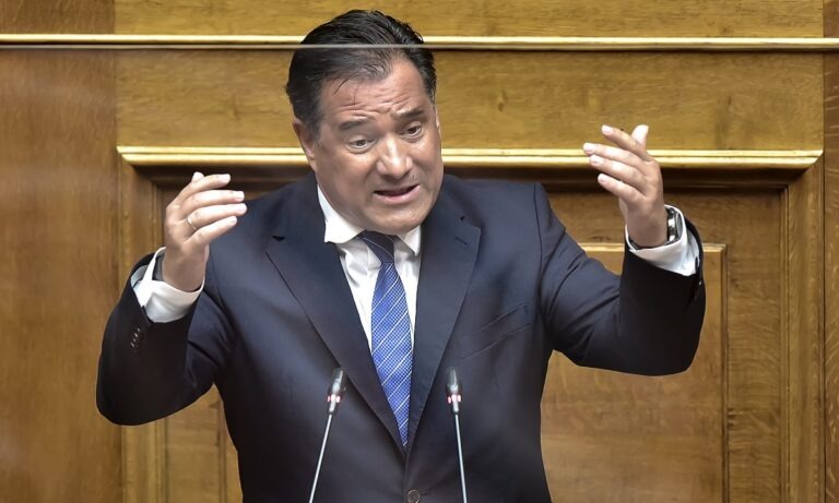 Γεωργιάδης: «Προδότες όσοι δε συμμετέχουν στην προσπάθεια κατά της πανδημίας» (vid)