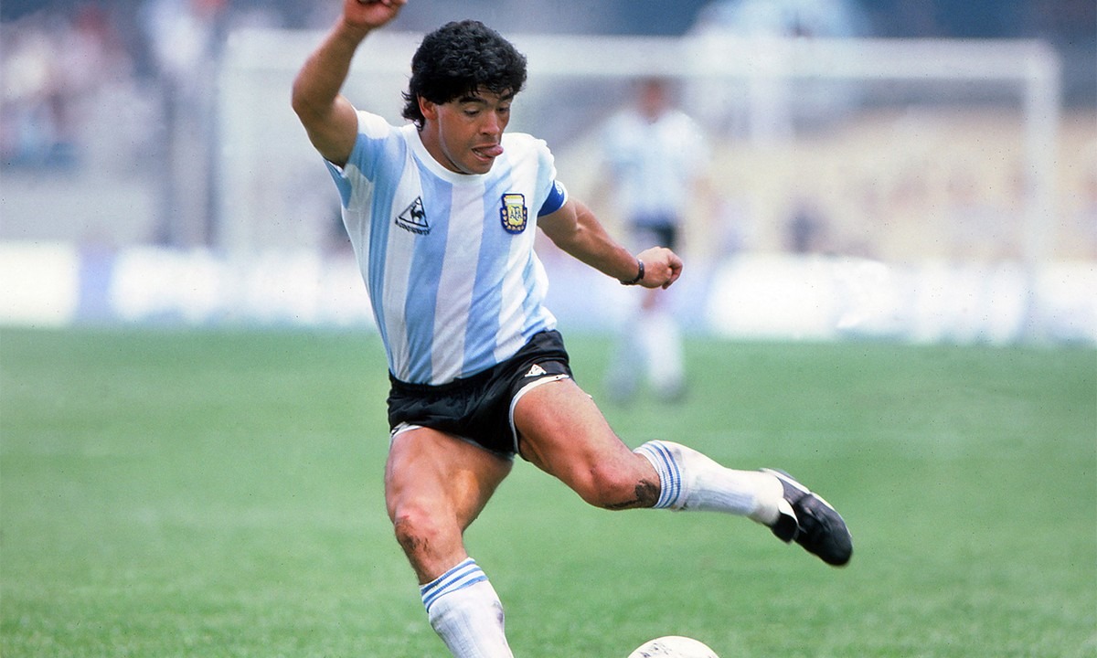 Ντιέγκο Μαραντόνα: Το πρώτο γκολ του «Θεού της μπάλας» (vids)