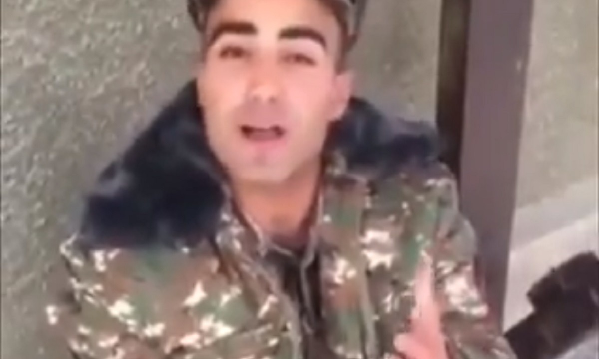 Ναγκόρνο Καραμπάχ: Αρμένιος τραγουδά για την μητέρα του λίγο πριν πεθάνει