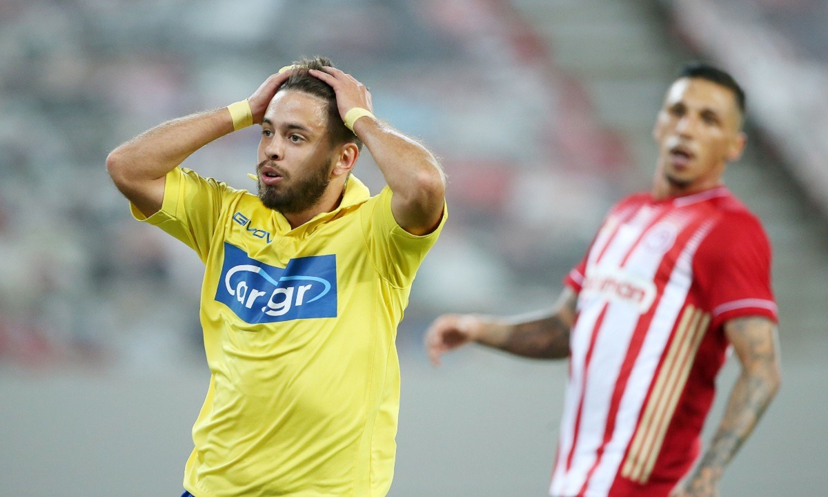 Παναιτωλικός: Έξω ο Μάζουρεκ, μέσα Αζάντι και Μοσκέρα