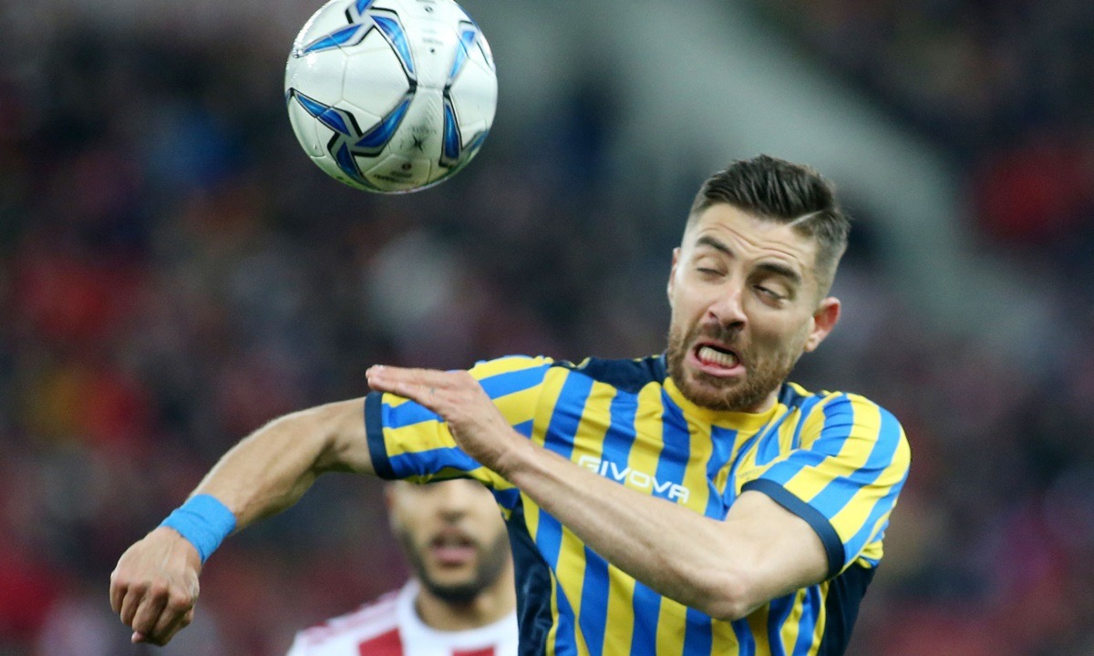 Αντονί Μουνιέ: Σε ελεύθερη πτώση (vid)