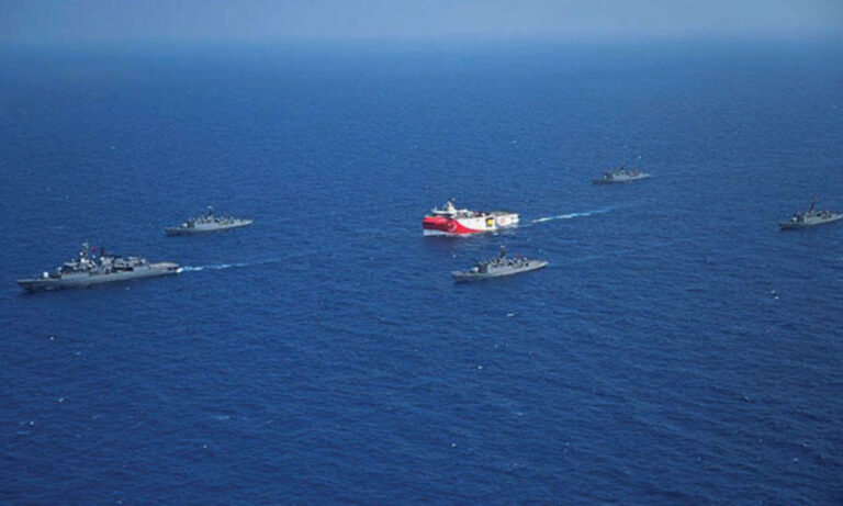 Oruc Reis-Δύο ελληνικές φρεγάτες και ένα υποβρύχιο σε απόσταση αναπνοής!