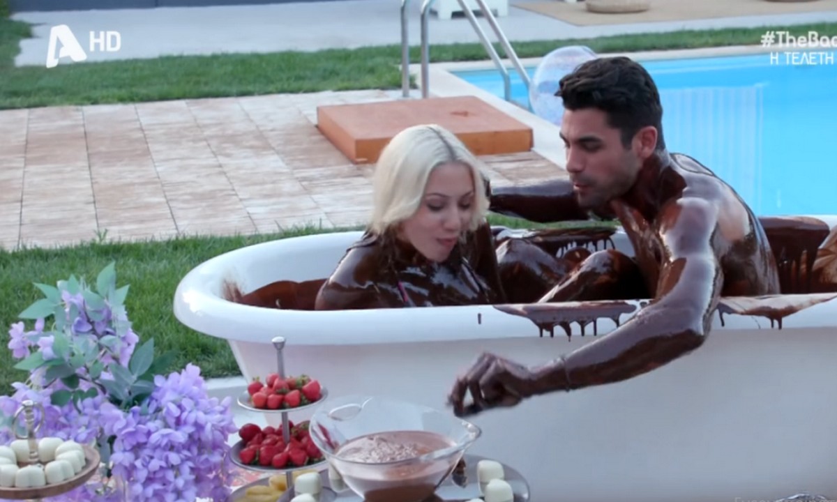 The Bachelor: Βούτηξαν στην μπανιέρα με τη σοκολάτα και το Twitter πήρε φωτιά