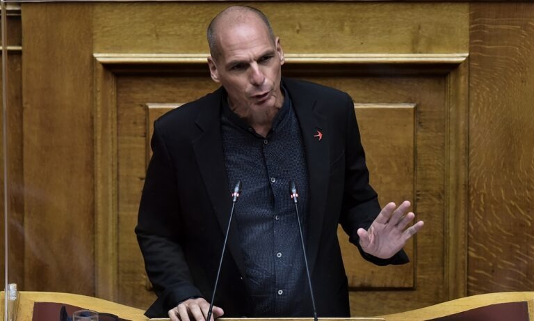 Βαρουφάκης: Έκανε ανάρτηση για τους πληγέντες στη Σμύρνη, αλλά… ξέχασε τη Σάμο!