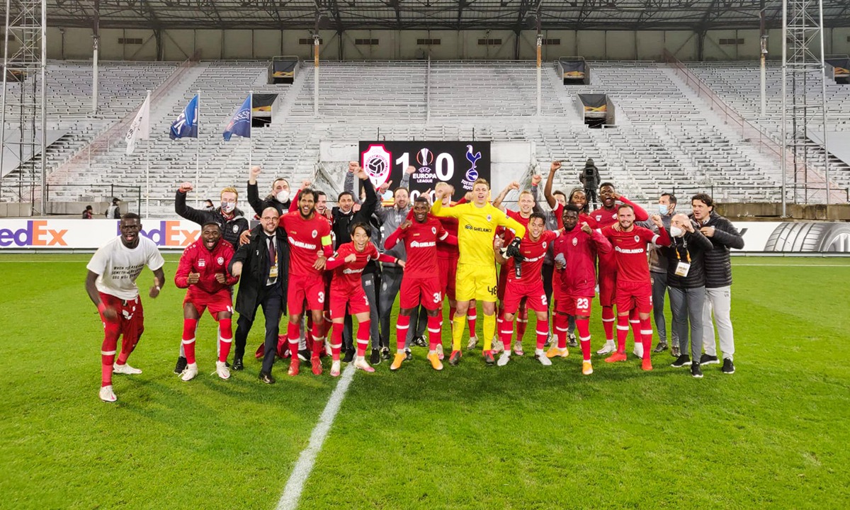 Europa League: Υπέταξε την Τότεναμ η Αντβέρπ! (vids)