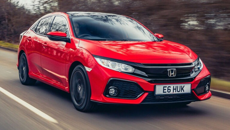 Honda Civic άποψη του αυτοκινήτου από την αριστερή πλευρά με οδηγό να βρίσκεται δεξιά (δεξιοτίμονο). Photo from Top Gear