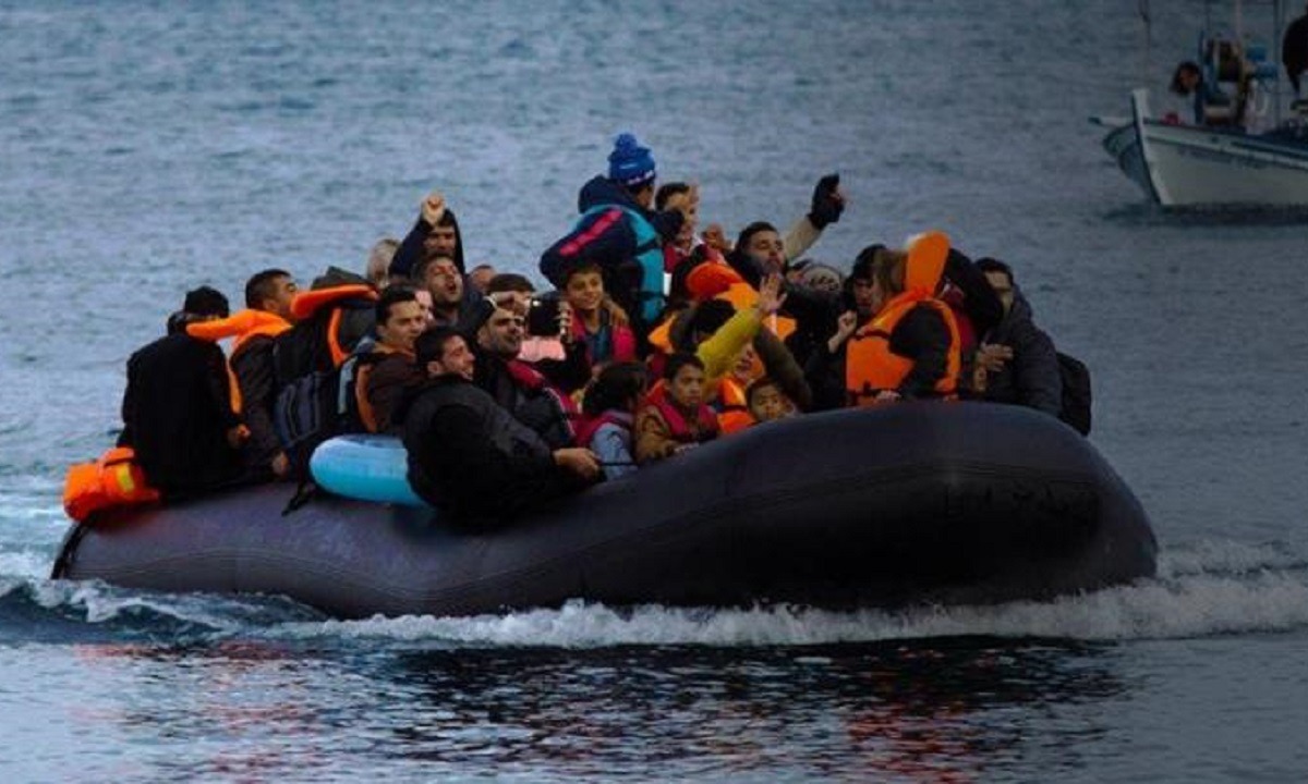 Μηταράκης: «Έτσι αποκαλύψαμε τις ΜΚΟ που διακινούσαν λαθρομετανάστες στα ελληνικά νησιά»