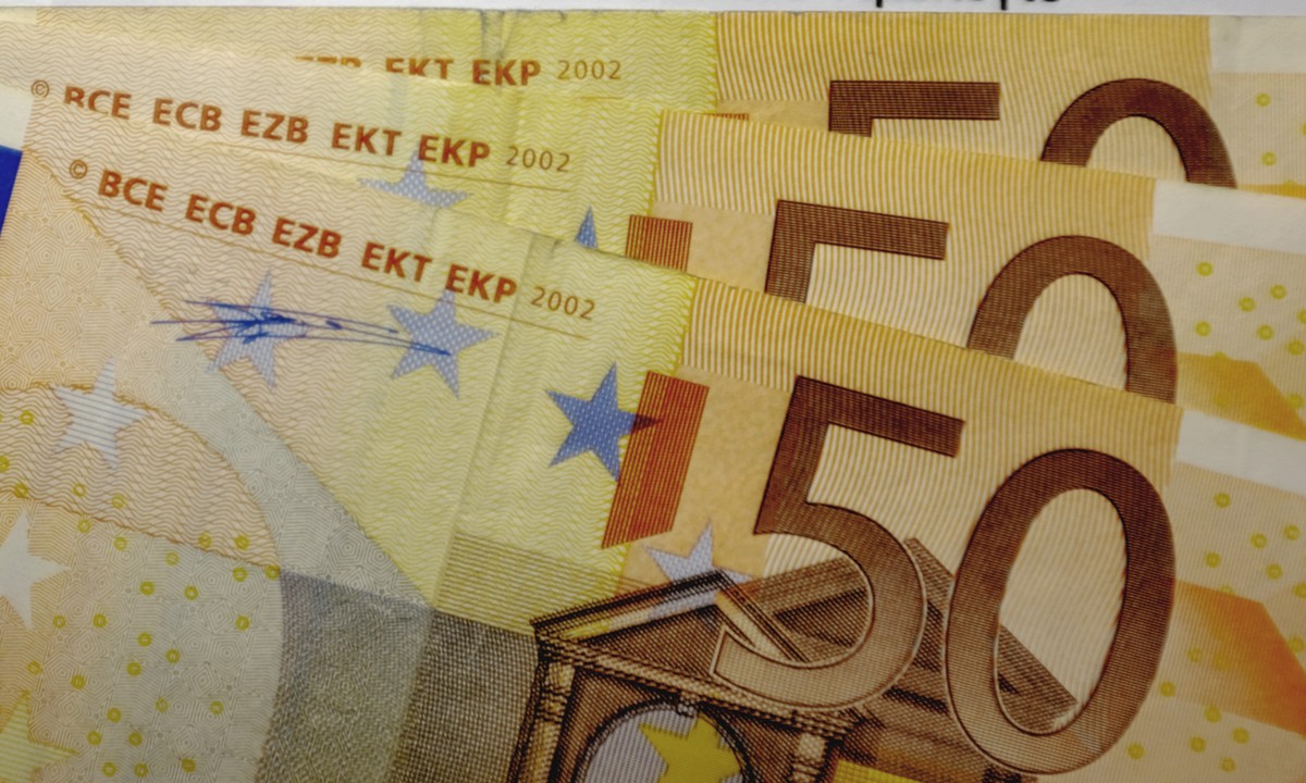 Δώρο Χριστουγέννων 2020: Πότε και πόσα θα λάβουν οι εργαζόμενοι σε αναστολή και «Συν-Εργασία»