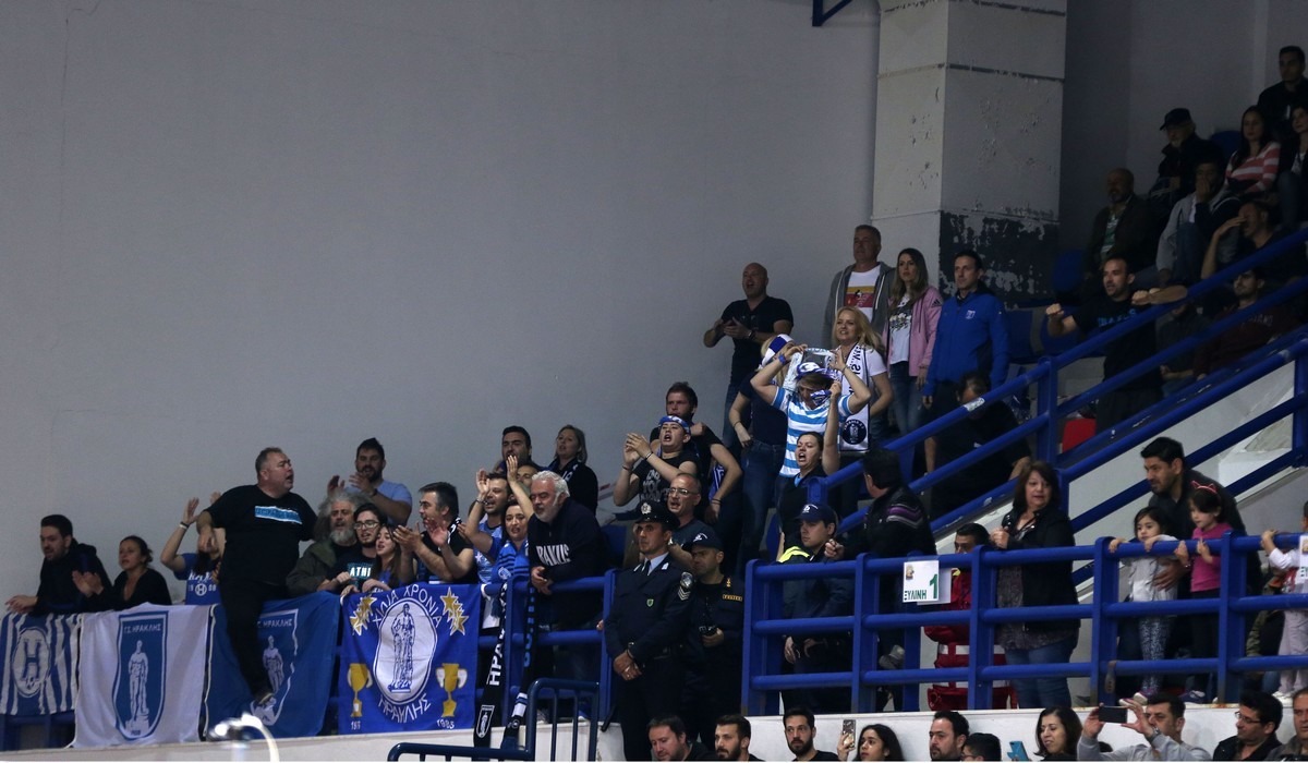 Οπαδοί Ηρακλή: «Κοροϊδέψατε τον κοσμάκη-Επιστρέψτε τα χρήματα!»