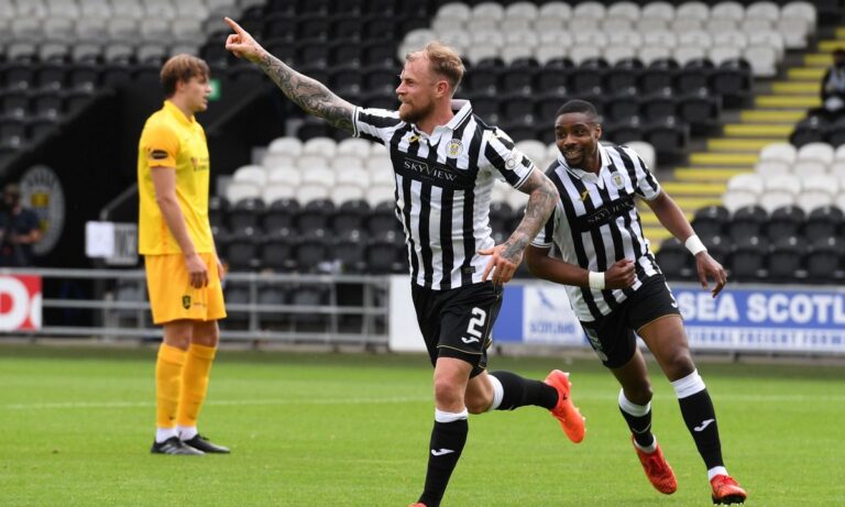 Κορονοϊος: Πειθαρχική δίωξη στη Σεντ Μίρεν λόγω παραβίασης των κανονισμών